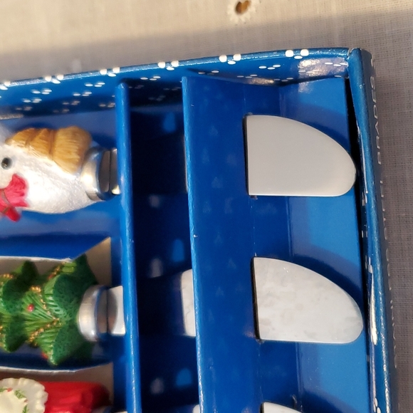 VTG NEW 4 Christmas Spreaders Set Stainless Steel Blades Santa Snowman Tree - Picture 7 of 17